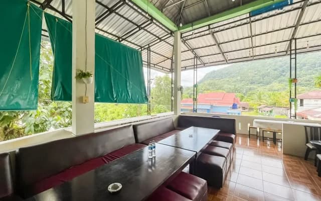 RedDoorz Syariah @ Jalan RJ Junjungan Lubis Pandan