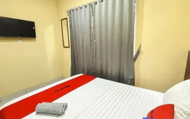 RedDoorz near RS Hermina Tangerang