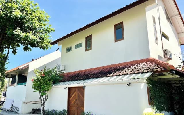 Charming Two Bedroom Villa Near Seminyak