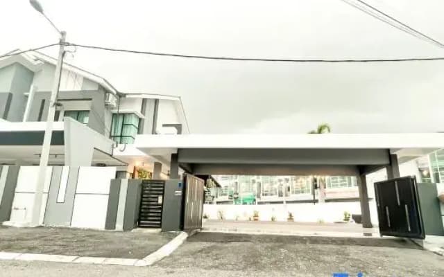 Ipoh Fairy Villa 3: Pool, Jacuzzi & KTV (23 people)