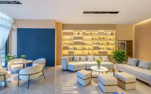 Mehood Lestar Hotel (Yunna University Hospital, City Stadium, Subway Station Branch)