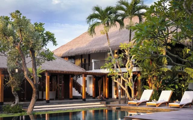 Villa Bangkuang by Nakula
