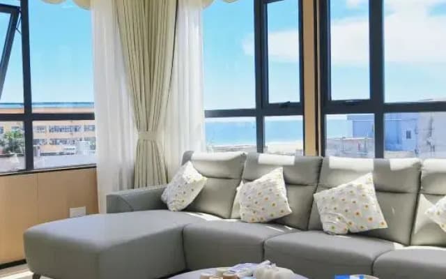 Haipanju Scenic Vacation Homestay (Qiaogang Beach Fengqing Street)