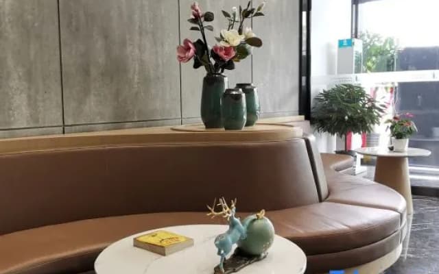 Ji Feng Zhige Hotel