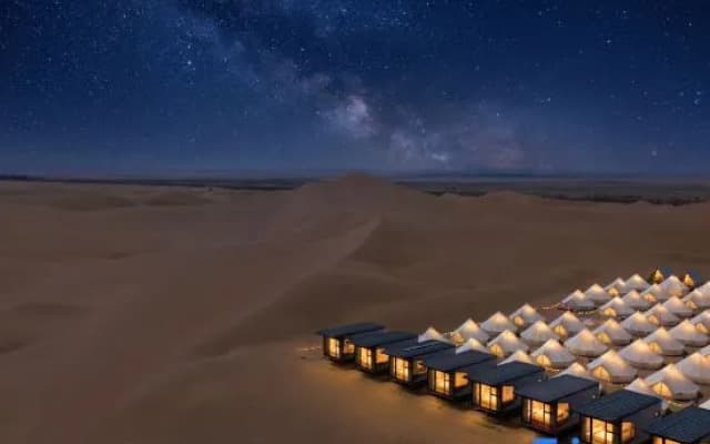 Sandstorm · Desert Boutique Stay in the Wild