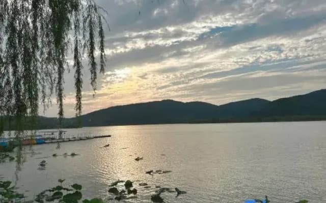 Shanjian Ge Farmstay (Nanbei Lake)