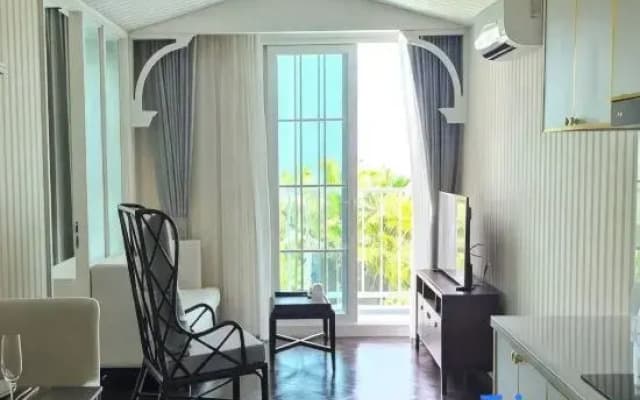 Grand Florida Seaview-1Br-Step to Jomtien Beach