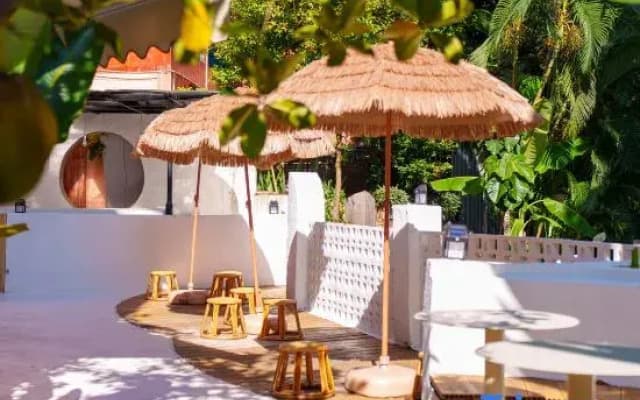Jinghong City Tailai Inn (Gaozhuang Xishuangbanna Starlight Night Market Branch)