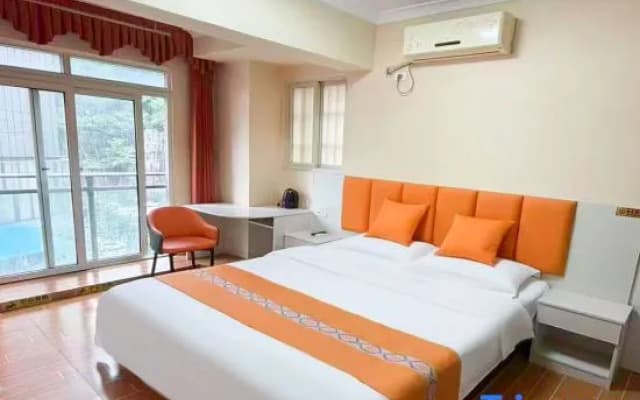 Jiangchen Hotel (Qijiang Bus Station)