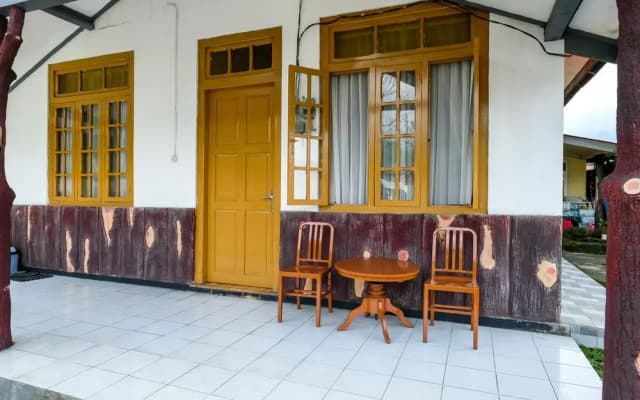 RedDoorz @ Bluerose Homestay Tambi Dieng