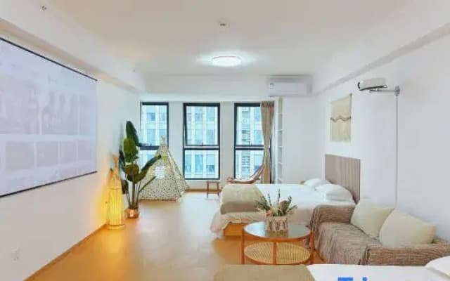 Jiujian Xiyue Urban Homestay (Yichang Three Gorges Visitor Center Wanda Plaza)