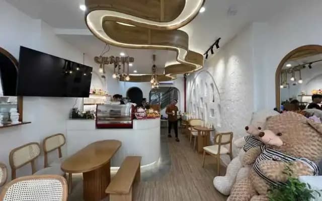 Zeus Living - The Hostel