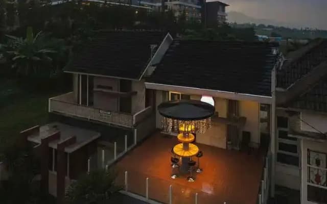 Holland Tulip Batu Jacuzzi and Smart Villa