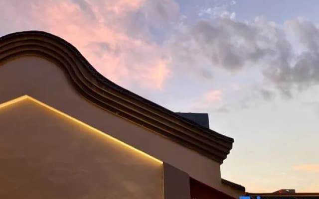 Jinbi Hall Hotel (Nanping Pedestrian Street Jinma Bijifang Branch)