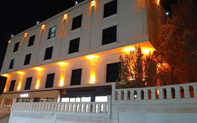 By Tashan Garden Otel
