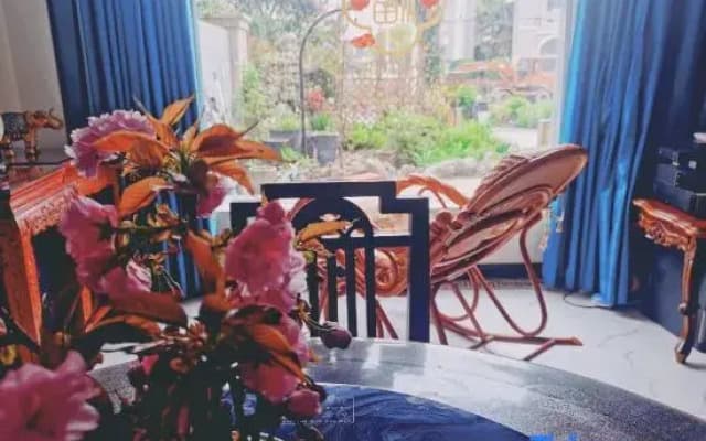 Yizheng Sixteen Chrysanthemum Homestay