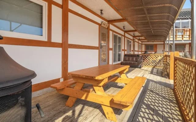 Gyeongju Gampo Byeolbit Hanok Pension