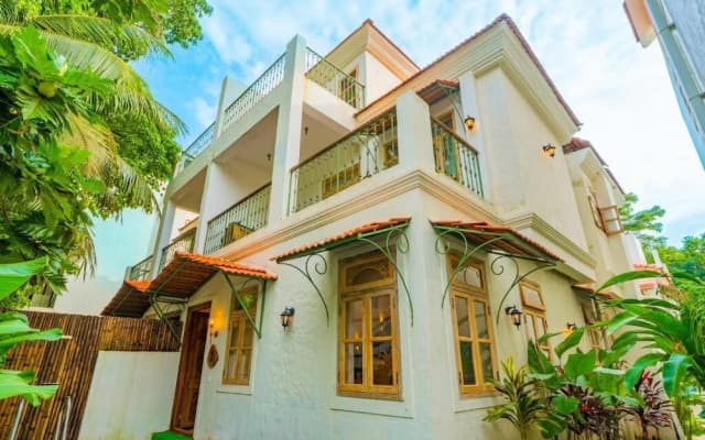 ELIVAAS Amayah Vayu 6 BHK Villa