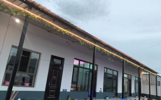 Narati Xixia Green Field Homestay