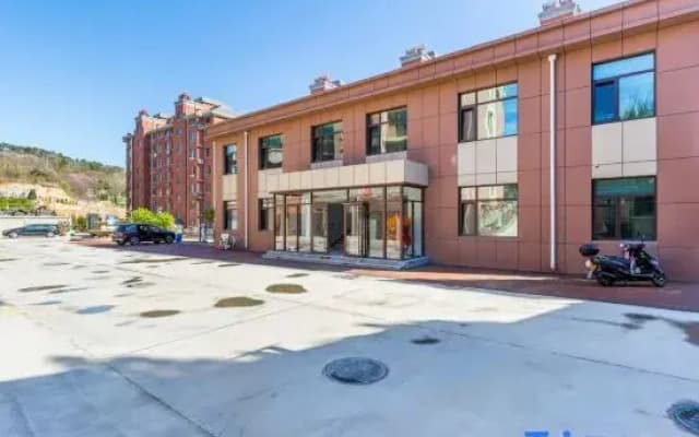 Changdao Heyu Light Luxury Hotel