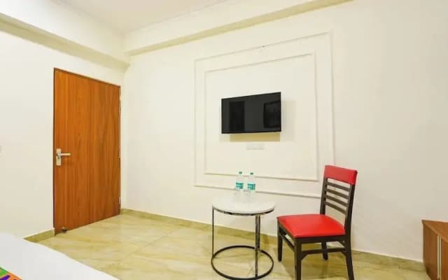 Hotel Golden Petals