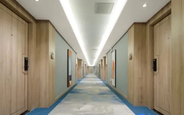 Unitour Hotel (Shaodong Jinlong Avenue Railway Station)