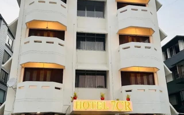 7Cr Hotel