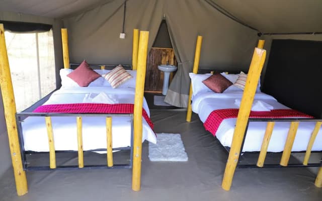 Emunyan Mara Camp