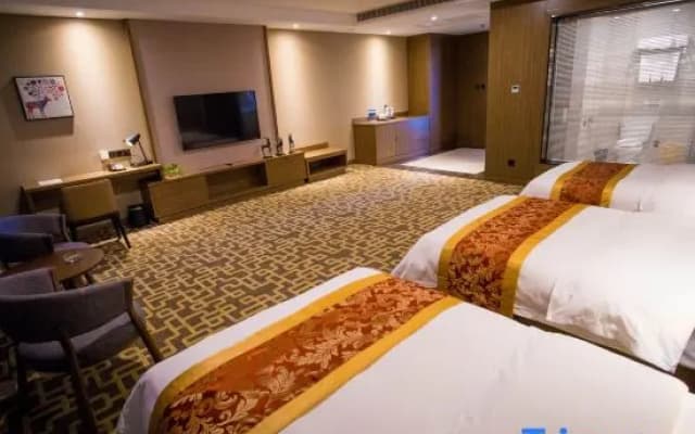 Ree Hotel