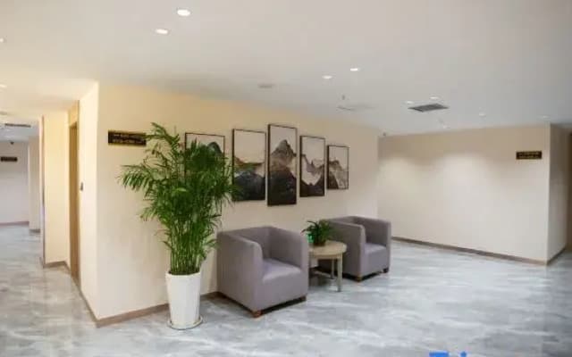 Handu Yunshang Hotel (Xi'an Hancheng Road Subway Station Chengxi Bus Station)