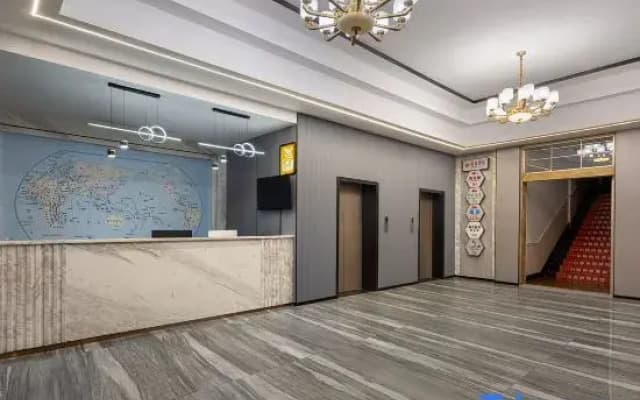 Manju Hotel (Yiyang Heshan East Bus Station)