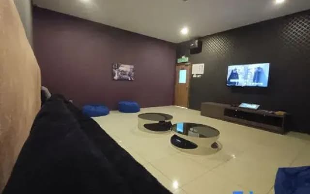 Railway Stylish Homestay (3Br3B) 6Pax by Cowidea
