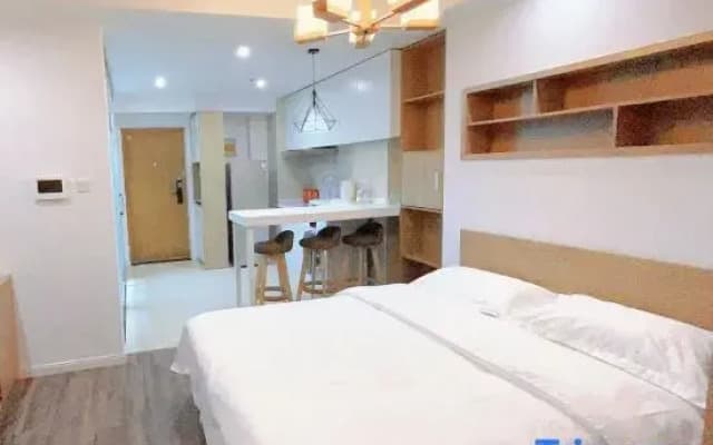 Yunsu Boutique Apartment (Yangzhou East High-Speed Railway Teda Apartment)