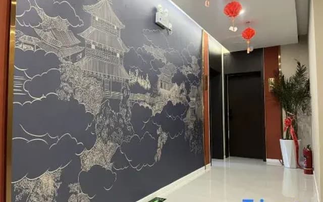 Qifeng Guli Light Luxury Homestay (Kaifeng Qingming Shanghe Garden Gulou Square Branch)