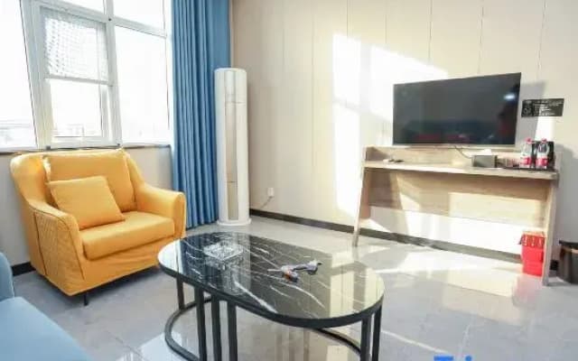 Xinyue Hotel (Luohe Food Vocational College)