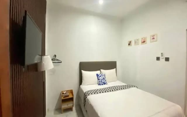 Capital O 94840 Unihomestay Malioboro