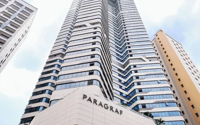 Le Collective Haeundae Paragraf
