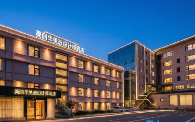 Designer's Hotel of Grace and Elegance