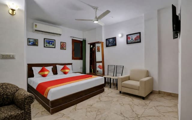 Mauryan Elite I Hotel Hauzkhas