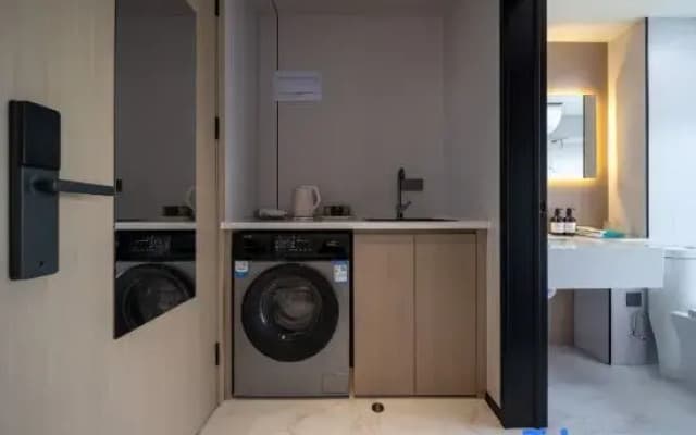 Yinyu Sky Homestay (Chongqing Auto Expo Center Xianwai City Garden)