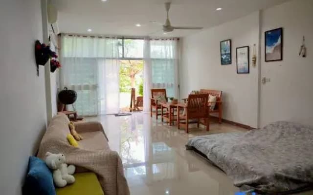 Little Charlie's House Khanom