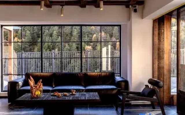 Xunguang Yuegui · Snow Mountain Secret Boutique Stay (Mount Siguniang Scenic Area)