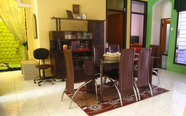 Sukaraja Guest House Pasteur