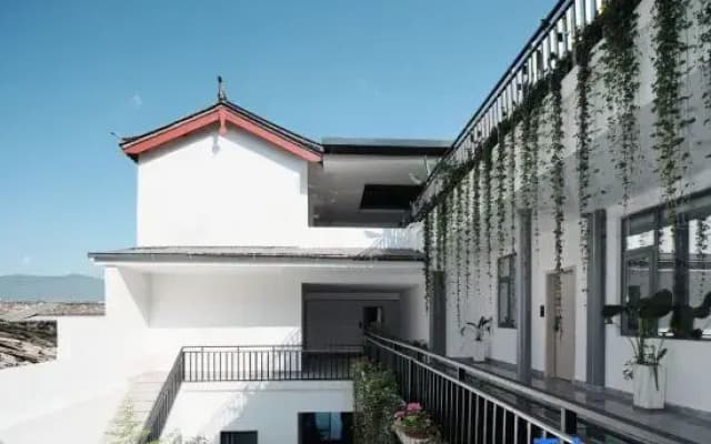 Chenfeng Yijing Smart Hotel (Lijiang Gucheng Beimenpo)