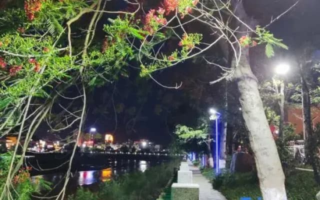 Yunxian Wanhao Hotel