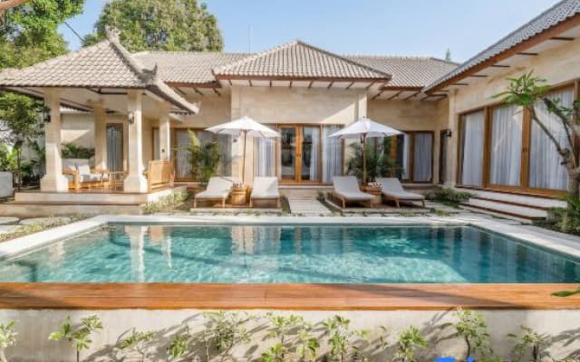 Casa Mira Villa by DH - Peaceful 3BR villa with Large Pool and Garden