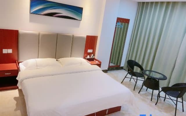 Ledong Jinyiyuan Business Hotel