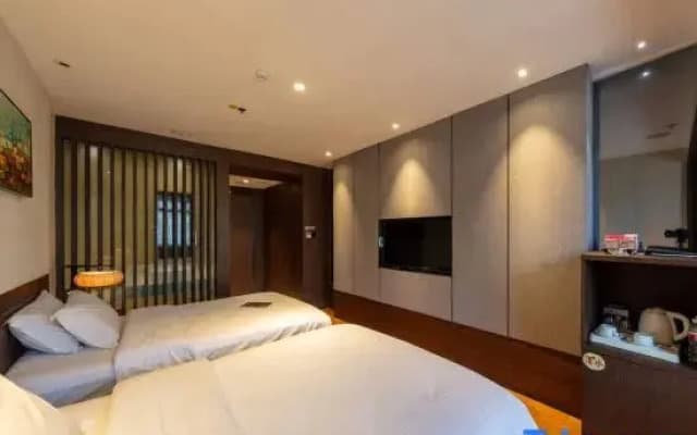 Jay Hotel
