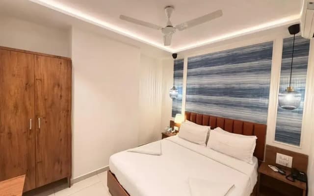 Palm Breeze Hotel - Colaba