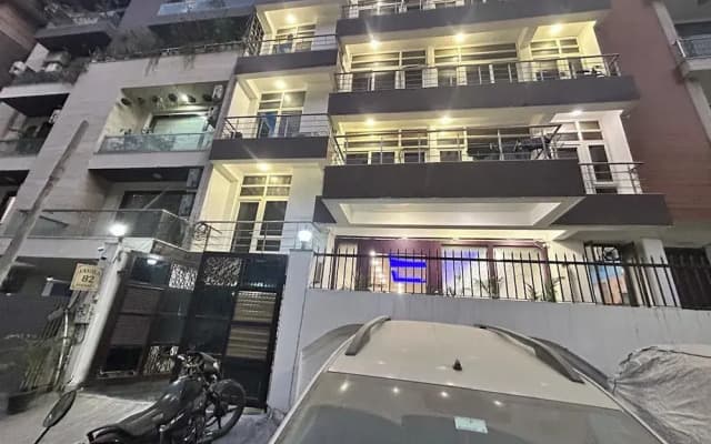 Hotel 82 Inn